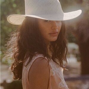 lack of color the oasis bone hat